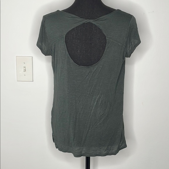 JESSICA SIMPSON Green Graphic Tee - Picture 2 of 10